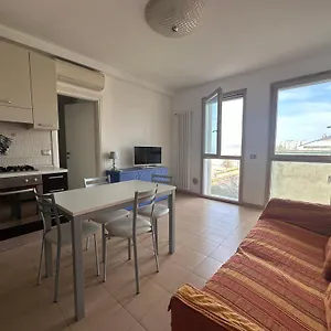 Misano Vista Mare Balcone, Ac E Parcheggio - Il Lupo Affitta Appartamento Misano Adriatico